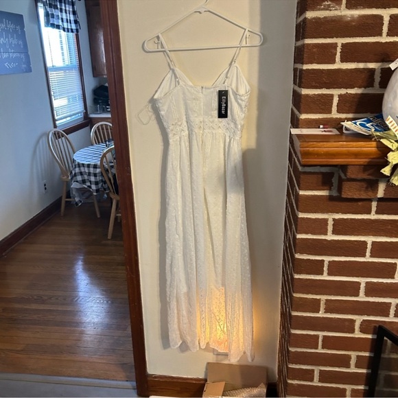 NWT Eilly Bazaar white maxi dress size small - Picture 3 of 3